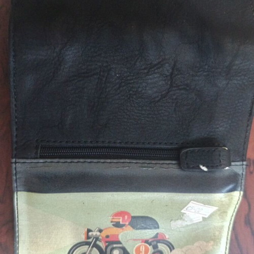 Tobacco case with magnetic clasp new