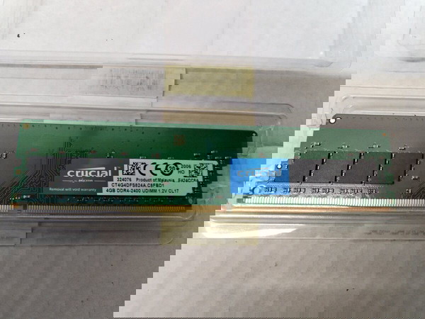 Μνήμη ram Crucial 4GB DDR4-2400