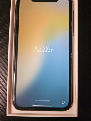 Apple iPhone 11 64GB Black like new with Face ID and 7 cases
