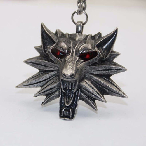 The Witcher 3 Wild Hunt Pendant like new, wolf design