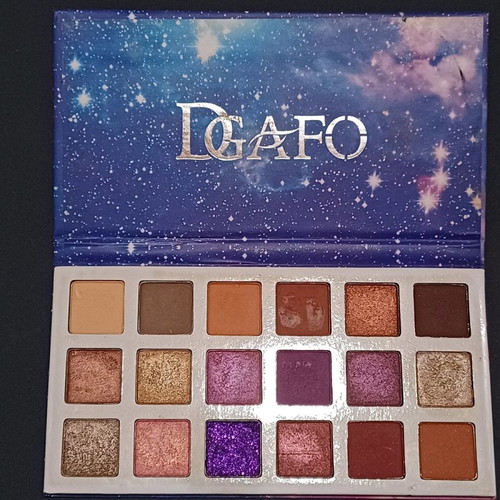 DGAFO 18 Color Eyeshadow Palette