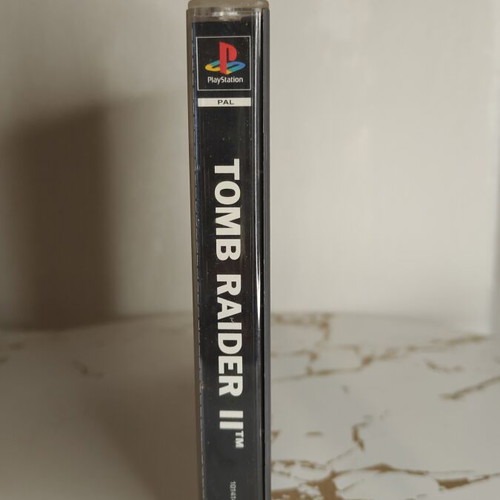 Tomb Raider II PlayStation 1 case and manual used