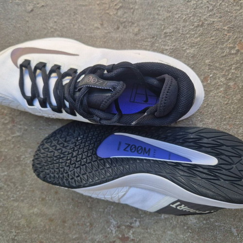 NikeCourt tennis shoes Without box