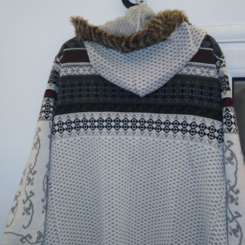 Long women's cardigan new with zipper and fur on hood