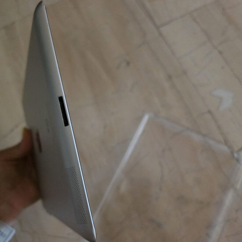 Apple iPad 2 16GB Wi-Fi + 3G GSM model A1396 used for parts, unlocked