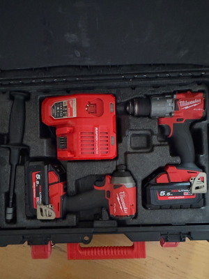 Milwaukee M18 FUEL σετ σαν καινούργιο με δραπανοκατσάβιδο, παλμικό, μπαταρίες, φορτιστή, Packout
