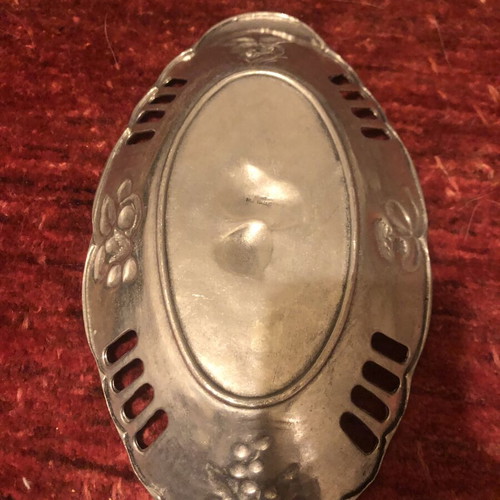 Small vintage fruit bowl tin, like new