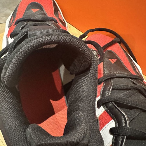 Adidas Trae Unlimited 2 Low basketball shoes like new, size 44