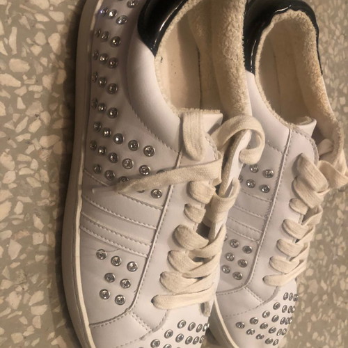 Sneakers women's white with studs used, size 40