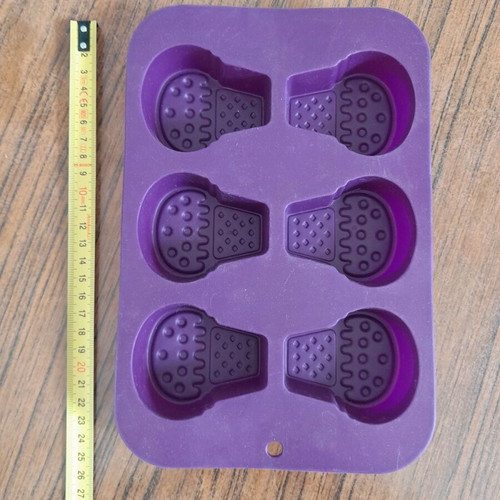 Household utensils like new, cutting board, corkscrew, ashtrays, silicone mold