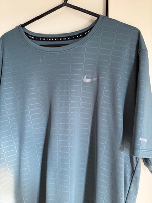 Nike Dry Fit Medium like new