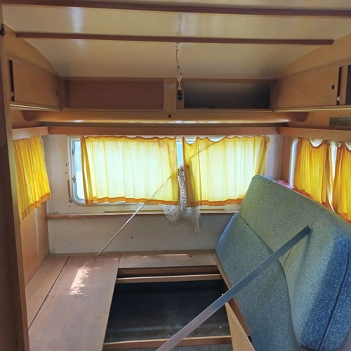 Caravan used, needs repair without license