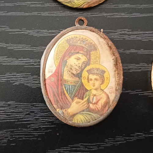 Vintage small religious icons and amulets, lot of 6