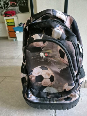 Bag with wheels for boys like new, practical for school and travel