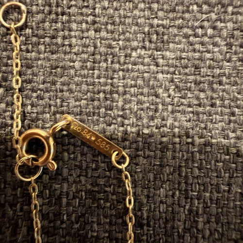 14k 585 Gold like new with zircon stones and 50cm chain