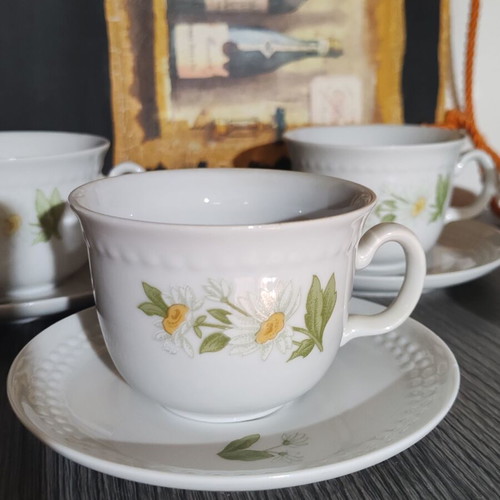 Kahla vintage porcelain tea and coffee set, 6 cups with saucers, Made in GDR