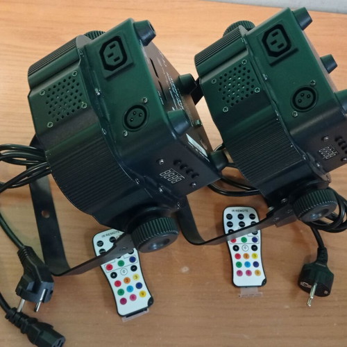 Stairville Quad Par Profile 5x8W RGBW LED spotlights set of 2 like new