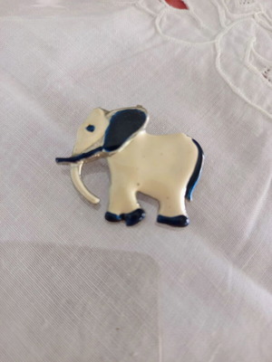 Vintage elephant brooch used, white and blue enamel