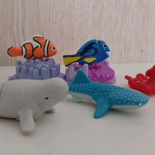 Kinder Joy Finding Dory Nemo miniature figures used set