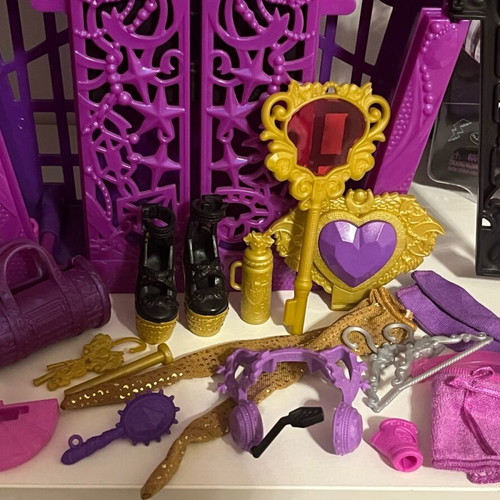 Mattel Skulltimate Secrets Monster Mysteries Clawdeen Wolf new