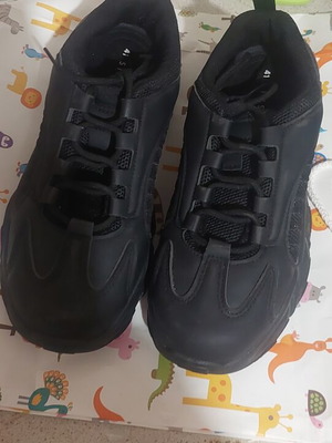 Adige athletic shoes size 41 like new, black