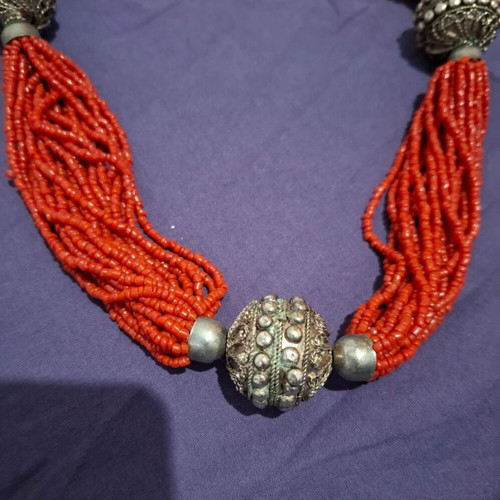 Necklace and bracelet vintage multi-strand set with coral like new, red and silver