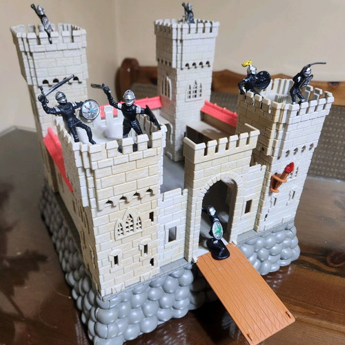 Simba medieval playset castle with knights figures used