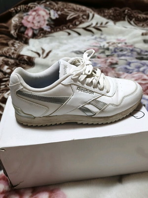 Reebok white athletic shoes used, size 38