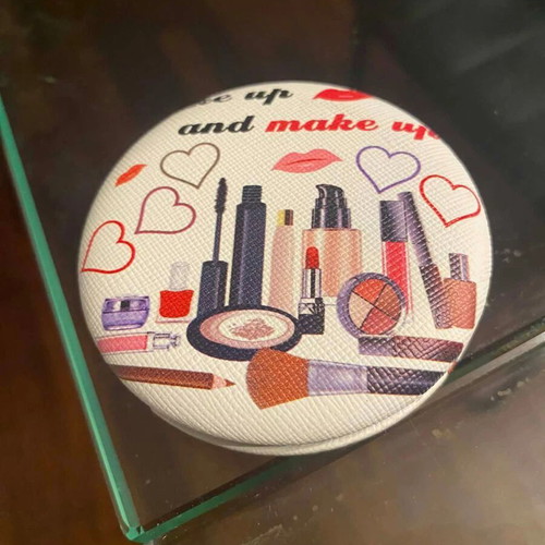 Compact mirror like new