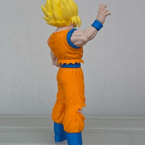 Son Goku Dragon Ball figure 23 cm new