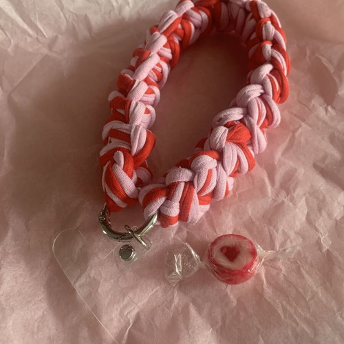 Knitted phone hand chains new accessory with case attachment