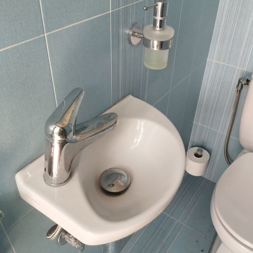 Villeroy Oblic sink 40 x 26.5 cm like new with inox siphon