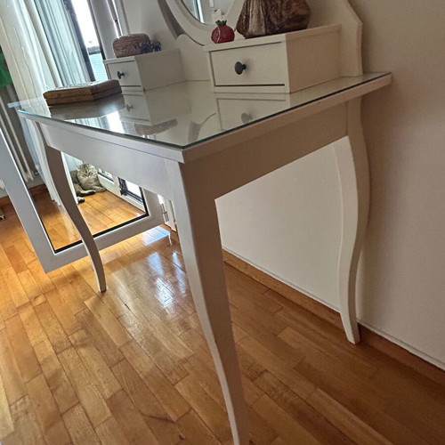 IKEA bedroom vanity table