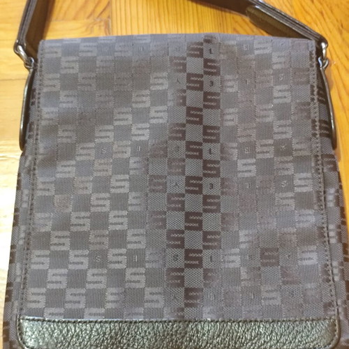 Sisley crossbody bag like new, brown, 24x27cm