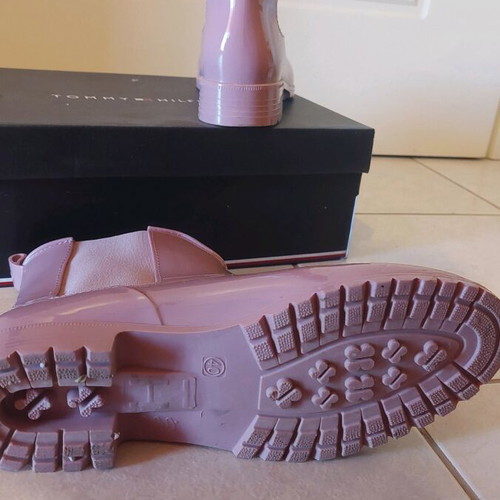 Tommy Hilfiger pink boots worn once, size 40
