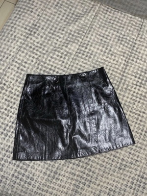 Arena mini black skirt like new, size M 38 10