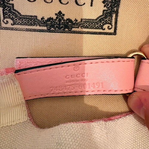 Gucci hat new, pink, size M