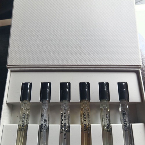 Tom Ford Signature Eau de Parfum Discovery Set mini perfumes used