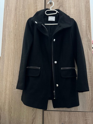 Bershka black coat like new, size XS