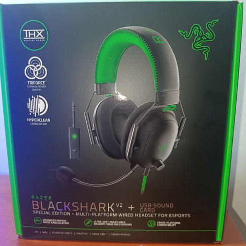 Razer BlackShark V2 Special Edition gaming headset used, excellent condition
