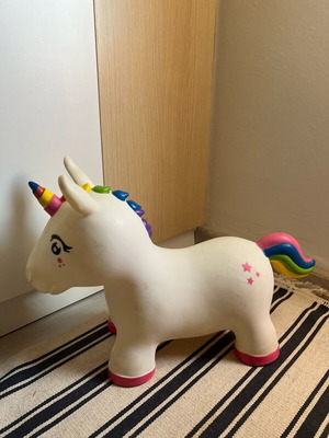 Hop Hop inflatable unicorn used 55x27x42cm