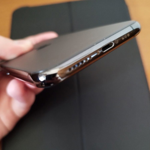 Iphone 11 Pro Max used, 64GB, black, with charging cable