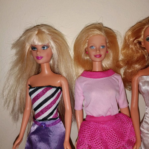 Barbie dolls used, pack of 3 with minor defects