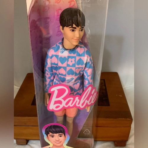 Mattel Barbie Doll Fashionistas Ken 219 Tropical Vibes with Hawaiian Shirt and Shorts