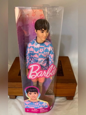 Mattel Barbie Doll Fashionistas Ken 219 Tropical Vibes with Hawaiian Shirt and Shorts