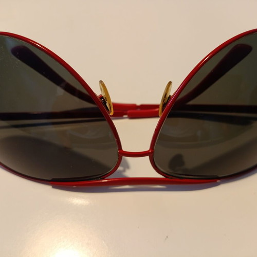 Marc Jacobs sunglasses, red frame, black lenses, UV protection