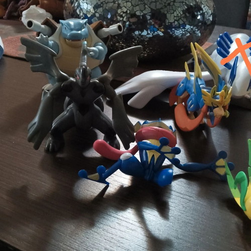 Pokemon figures set