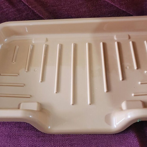 Dish rack new with side water drainage opening beige and brown
