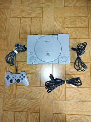 PlayStation 1 used, fully functional with all cables