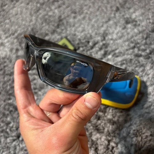 Arnette kids sunglasses, dark grey frame, black lenses